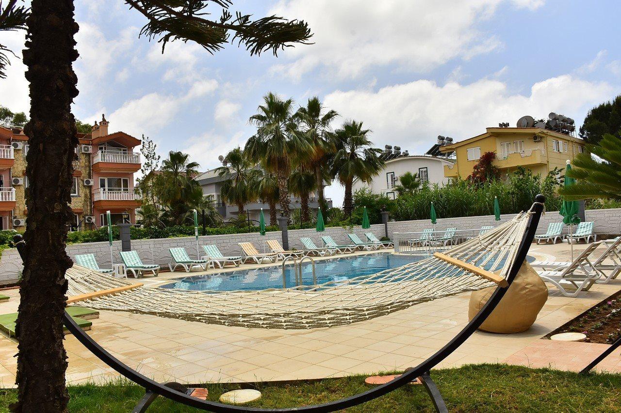 Nora Suit Hotel Side Bagian luar foto