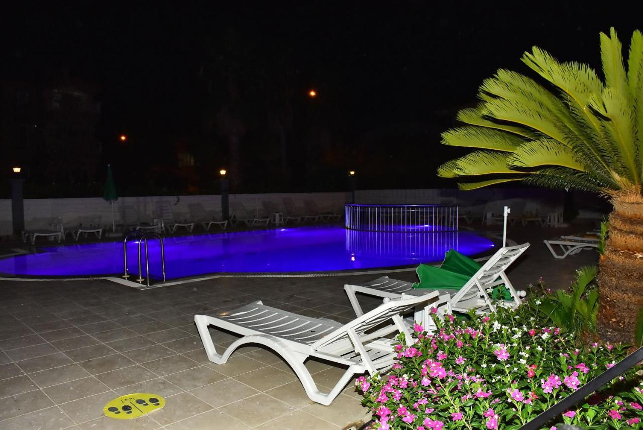 Nora Suit Hotel Side Bagian luar foto