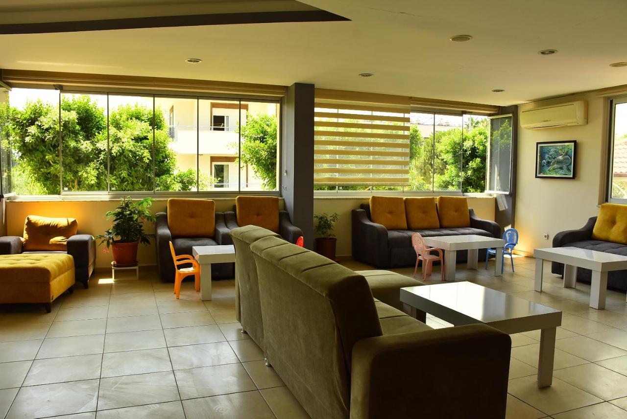 Nora Suit Hotel Side Bagian luar foto