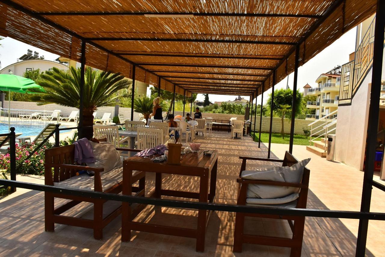 Nora Suit Hotel Side Bagian luar foto